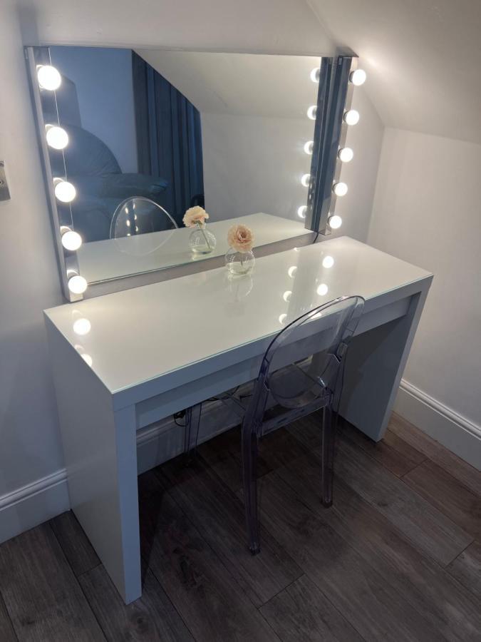 Luxury Double W/ Private Bathroom Privatunterkunft *